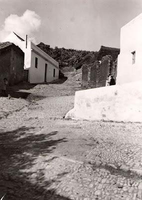 Las fotos de los Sucesos. Los equipamientos e infraestructuras urbanas en Casas Viejas