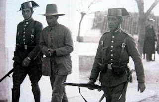 Tirilla y la Guardia Civil. Y 5