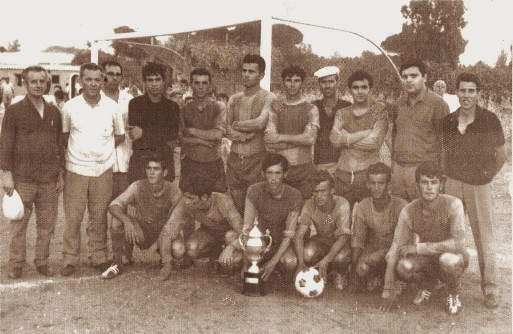 El cercado completo del campo de fútbol. Por José Luis Pérez Ruiz. El Santo