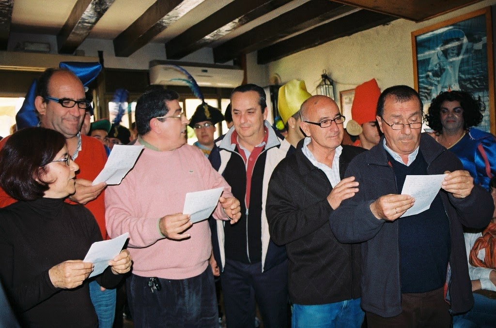 Reconocimiento a la peña Vamos a callar, vamos a escuchar y vamos a beber