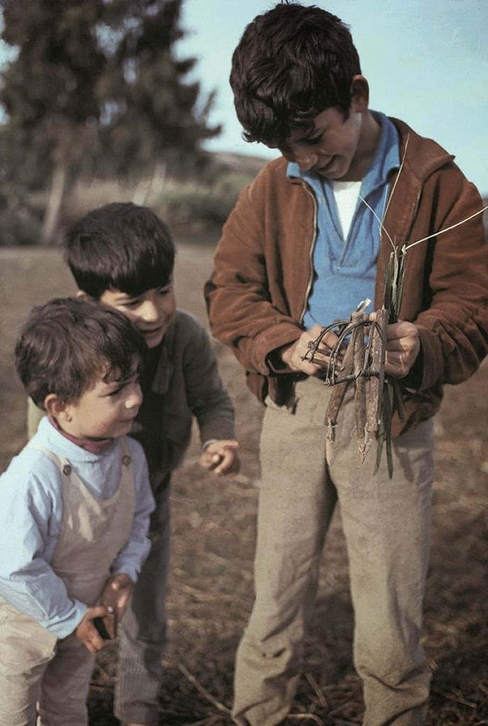 Los niños hombres. Poniendo trampas. 17