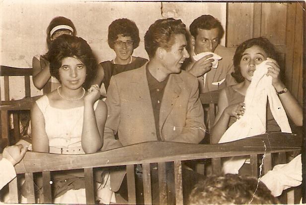 Los benalupenses de a pie durante el segundo franquismo. Los cambios sociales. Los novios y el cine. 15