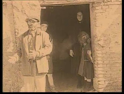 La España vacía. Viaje por un país que nunca fue. Sergio del Molino.  9.- La España embrutecida