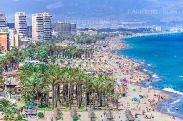 Leer y viajar antídoto contra el fatalismo. Juan Eslava Galán. Modelos turísticos. Torremolinos. 1