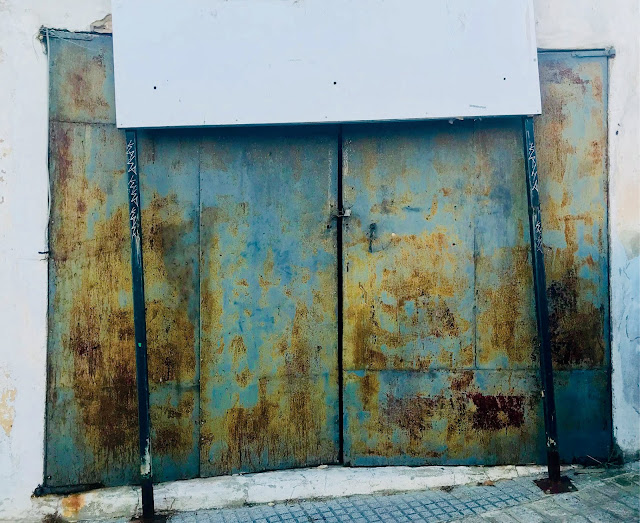 36. Portón de una propiedad de los descendientes de José Vela Morales