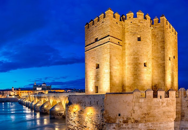 Leer y viajar antídoto contra el fatalismo. Eslava y Galán. Patrimonio material. Las Torres. 1