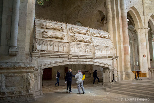 Leer y viajar: antídoto contra el fatalismo. Patrimonio material. Monasterios. 4